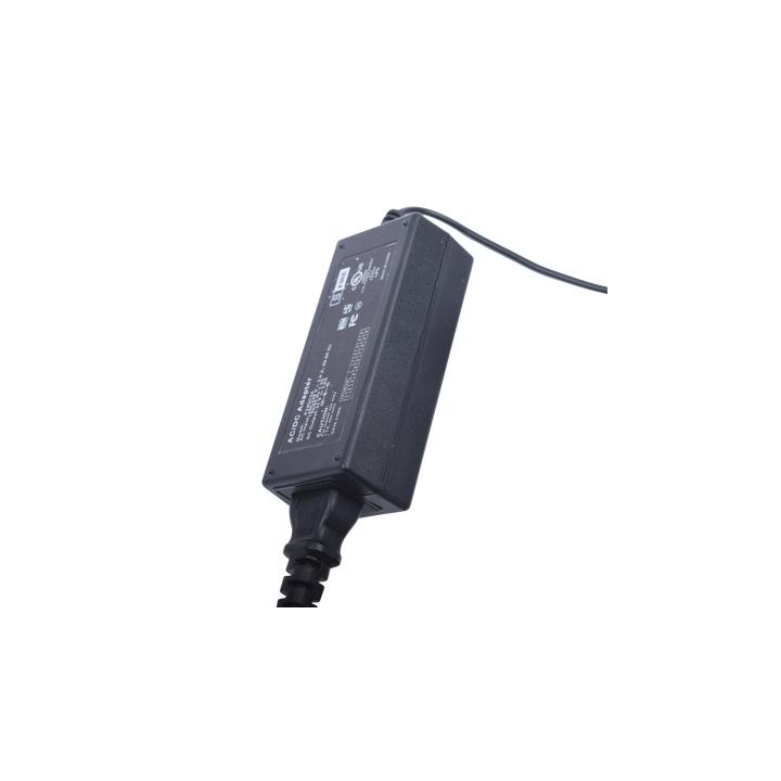 Fuente de poder de 24 Vcc Regulado @ 3A / UL / Voltaje de Entrada de 100-240 Vca