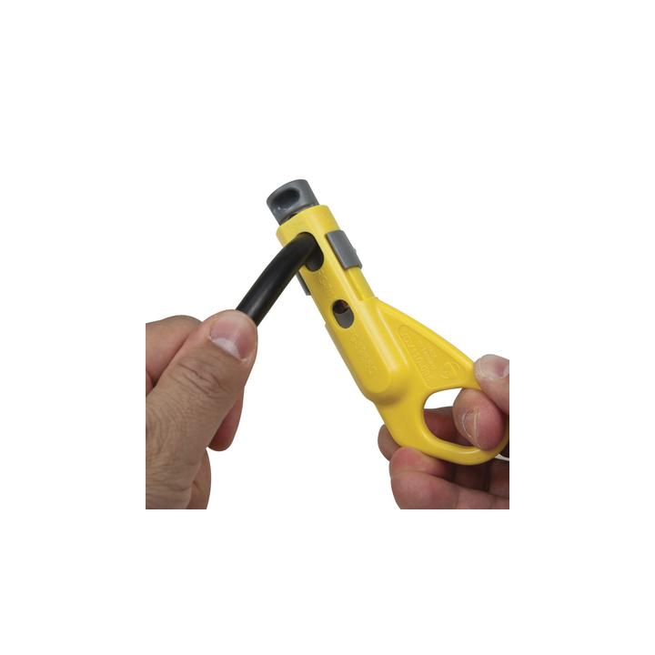 Pelacables Radial de Cables Coaxiales.