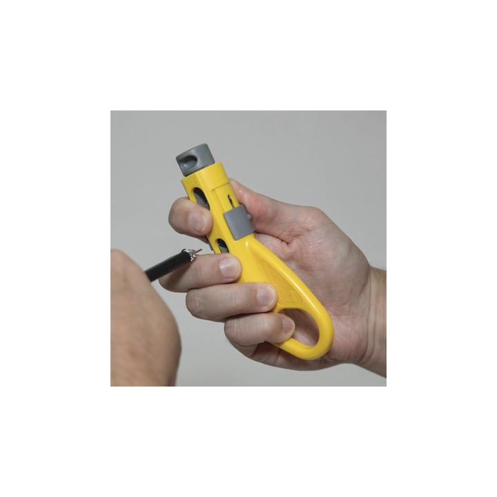 Pelacables Radial de Cables Coaxiales.
