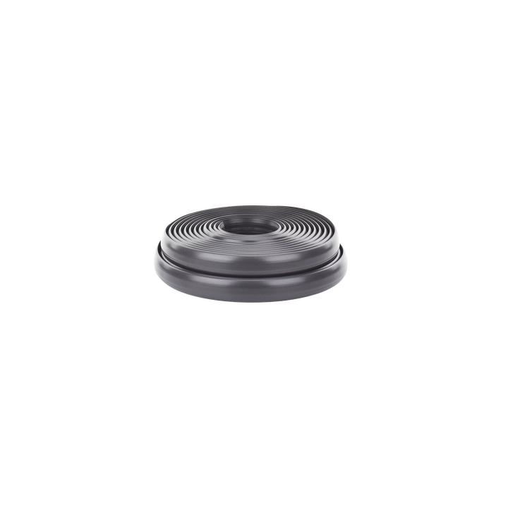 Canaleta flexible negra de PVC auto extinguible, para instalaciones eléctricas en piso ó zóclo  (Rollo de 25mts.)