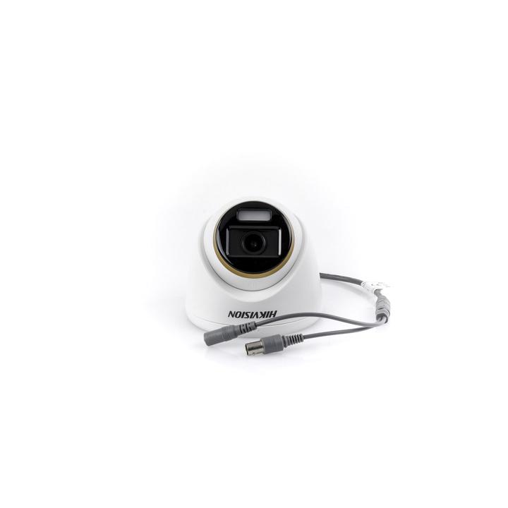 [ColorVu] Turret TURBOHD 4K (8 Megapixel) / Lente 2.8 mm / Imagen a Color 24/7 / Luz Blanca 40 mts / Exterior IP67 /