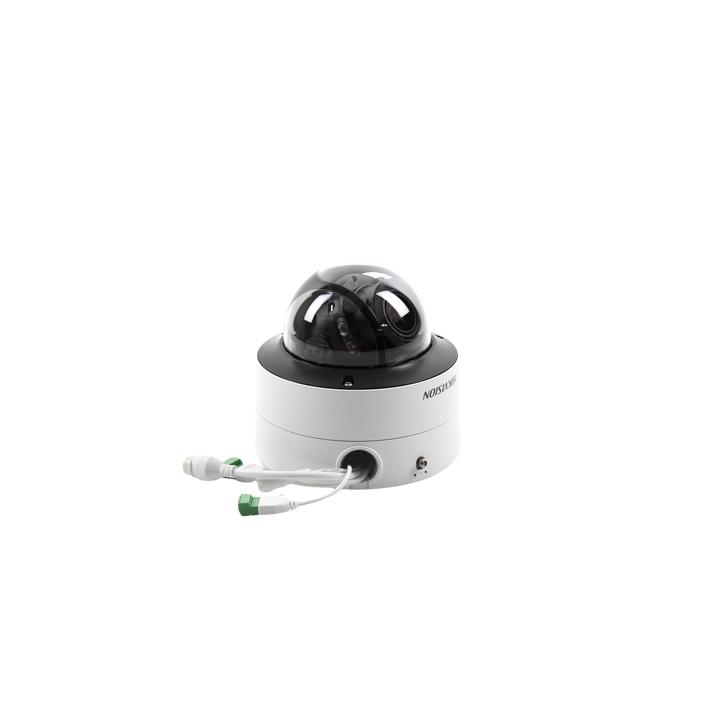 Domo IP 4 Megapixel / Imagen a Color 24/7 / Lente 3.6 - 9 mm / Luz Blanca 40 mts / WDR 130 dB / Exterior IP67 / IK10 /