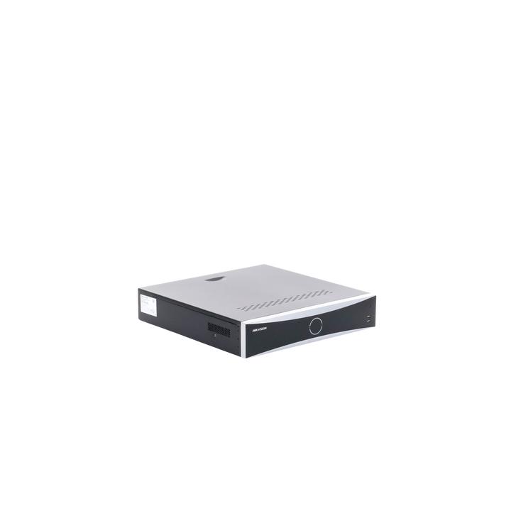 NVR 12 Megapixel (4K) / 32 Canales IP / Reconocimiento Facial / AcuSense (Evita Falsas Alarmas) / 8 Bahías de Disco