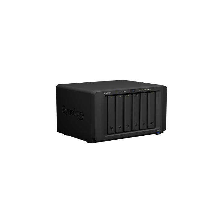 NAS Synology DiskStation DS1621+ | 6 Bahías | Procesador AMD Ryzen V1500B | 4 GB DDR4 ECC | Expansión Hasta 16