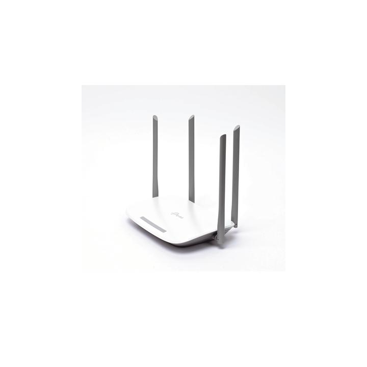 Router Inalámbrico ISP / Doble Banda AC1200 / 4 Antenas Externas / 3 Puertos LAN 10/100/1000 Mbps / 1 Puerto WAN
