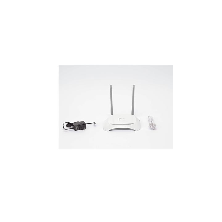 Router Inalámbrico WISP, 2.4 GHz, 300 Mbps, 2 antenas externas omnidireccional 5 dBi, 4 Puertos LAN 10/100 Mbps, 1