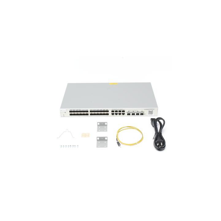 Switch administrable Capa 2+ Plus, 24 puertos SFP con 8 puertos Ethernet Gigabit y 4 SFP+ gestión en la nube