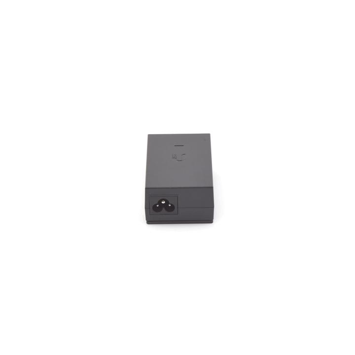 Adaptador PoE Ubiquiti de 24 VDC, 1.0 A Puerto Fast Ethernet