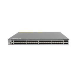 Switch de Distribución Capa 3 con 48 puertos SFP 1G y 4 SFP+ 10Gb, Administración gratuita desde la nube.