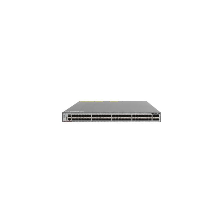 Switch de Distribución Capa 3 con 48 puertos SFP 1G y 4 SFP+ 10Gb, Administración gratuita desde la nube.