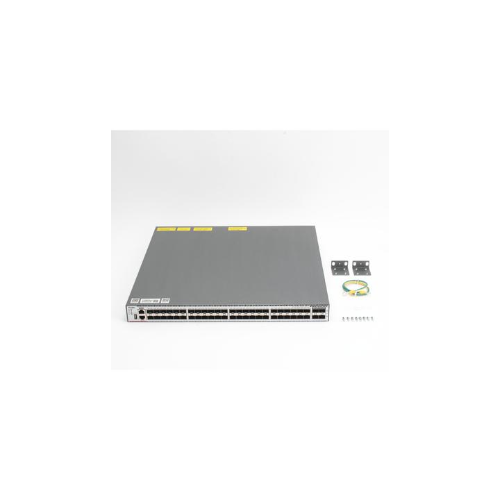 Switch de Distribución Capa 3 con 48 puertos SFP 1G y 4 SFP+ 10Gb, Administración gratuita desde la nube.