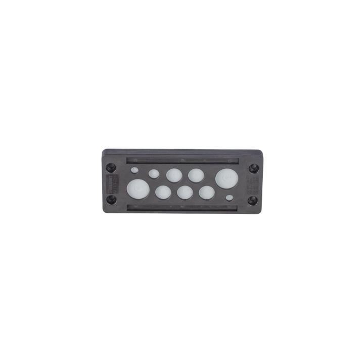Pasacable de 10 Orificios de Marco Rectangular, IP65, 4.41" X 1.42", para Cables no Terminados, Color Negro.