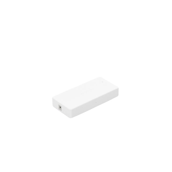 Switch NO Administrable / Para escritorio / 8 puertos 10/100 Mbps / Diseño Compacto / Plug and Play
