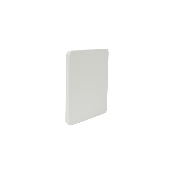 1 Gbps de capacidad / Suscriptor en 5 GHz / Force 4518 / 5 GHz / Antena Panel 18 dBi / Canales 20-40-80 MHz / MIMO 2x2