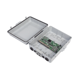 Switch WISP/FTTx con 7 puertos PoE inverso de 24V Pasivo (PoE in), 1 puerto PoE out de 24V + 2 SFP, Integrado con