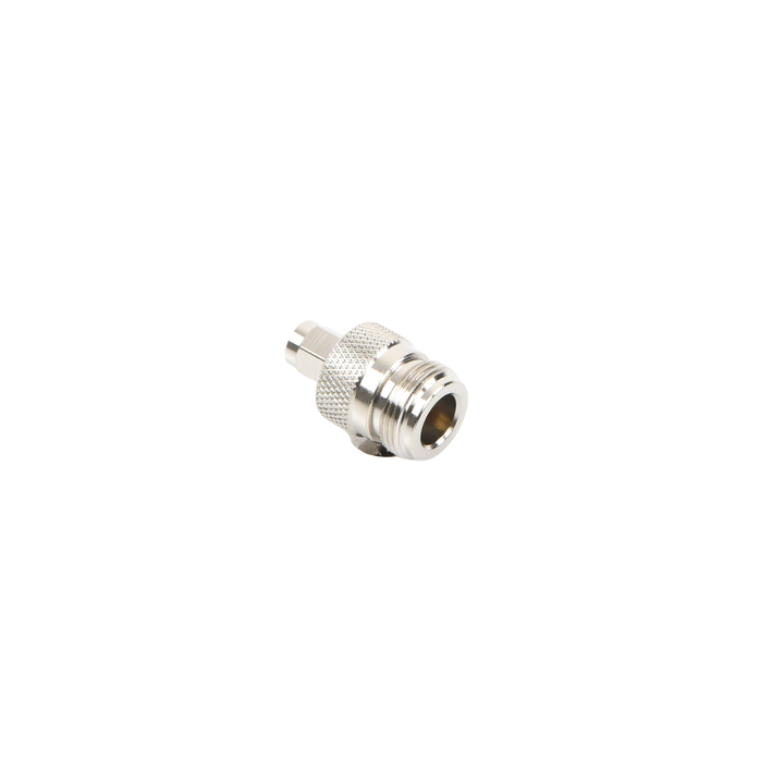 Adaptador en Linea de Conector SMA Macho a N Hembra, Niquel/ Oro/ Teflón.