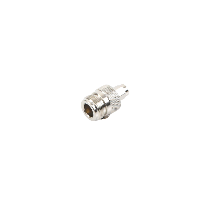 Adaptador en Linea de Conector SMA Macho a N Hembra, Niquel/ Oro/ Teflón.