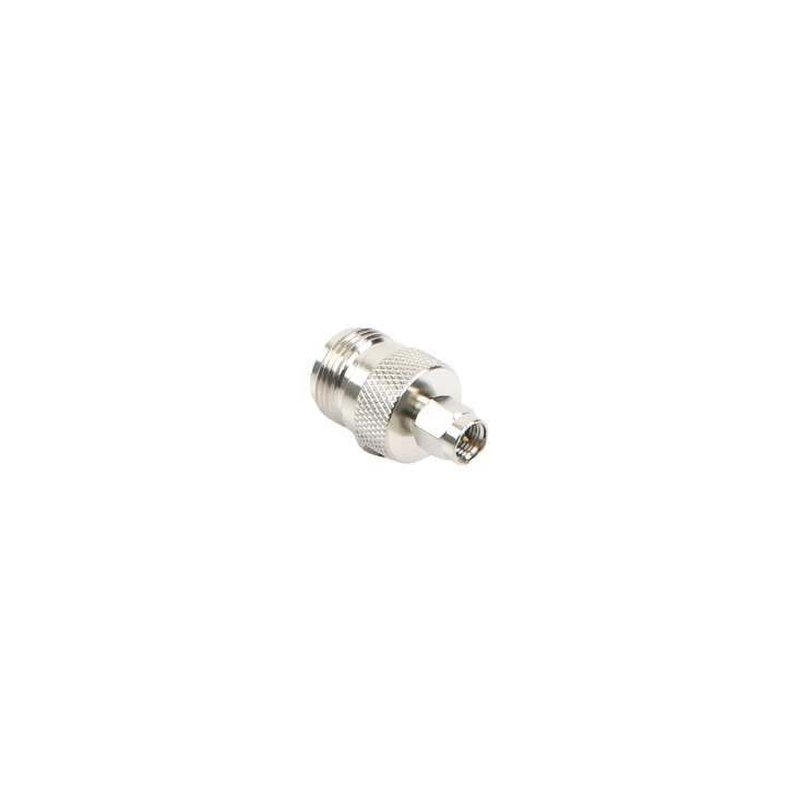Adaptador en Linea de Conector SMA Macho a N Hembra, Niquel/ Oro/ Teflón.