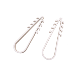 Bolsa con 100 clips sujetadores de plástico para cables de 11 a 19 mm. Ideales para instalaciones en pared, brindan