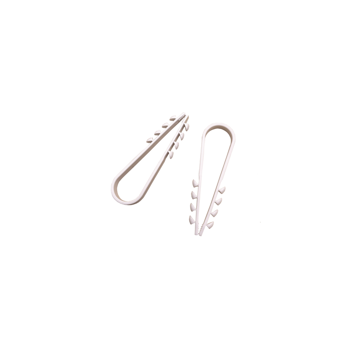 Bolsa con 100 clips sujetadores de plástico para cables de 11 a 19 mm. Ideales para instalaciones en pared, brindan